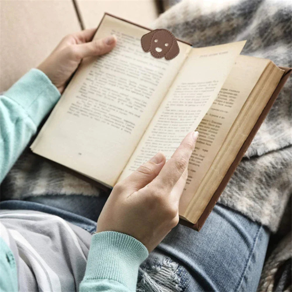 Marque Page - Cuir Chien - CHINA - Marque Page