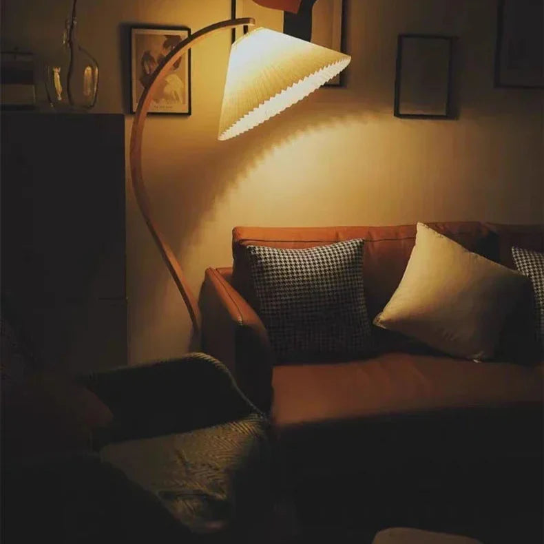 Lampe de lecture sur pied en bois