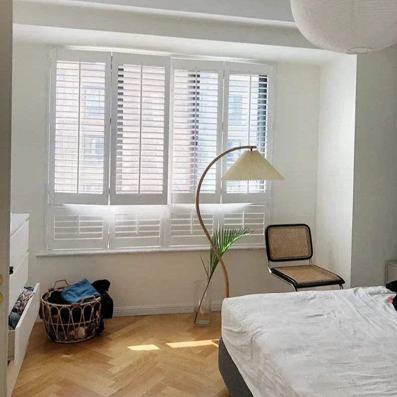 Lampe de lecture sur pied en bois